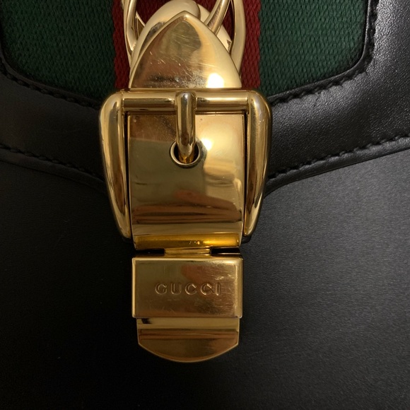 Gucci Sylvie Black Leather - Picture 2 of 8